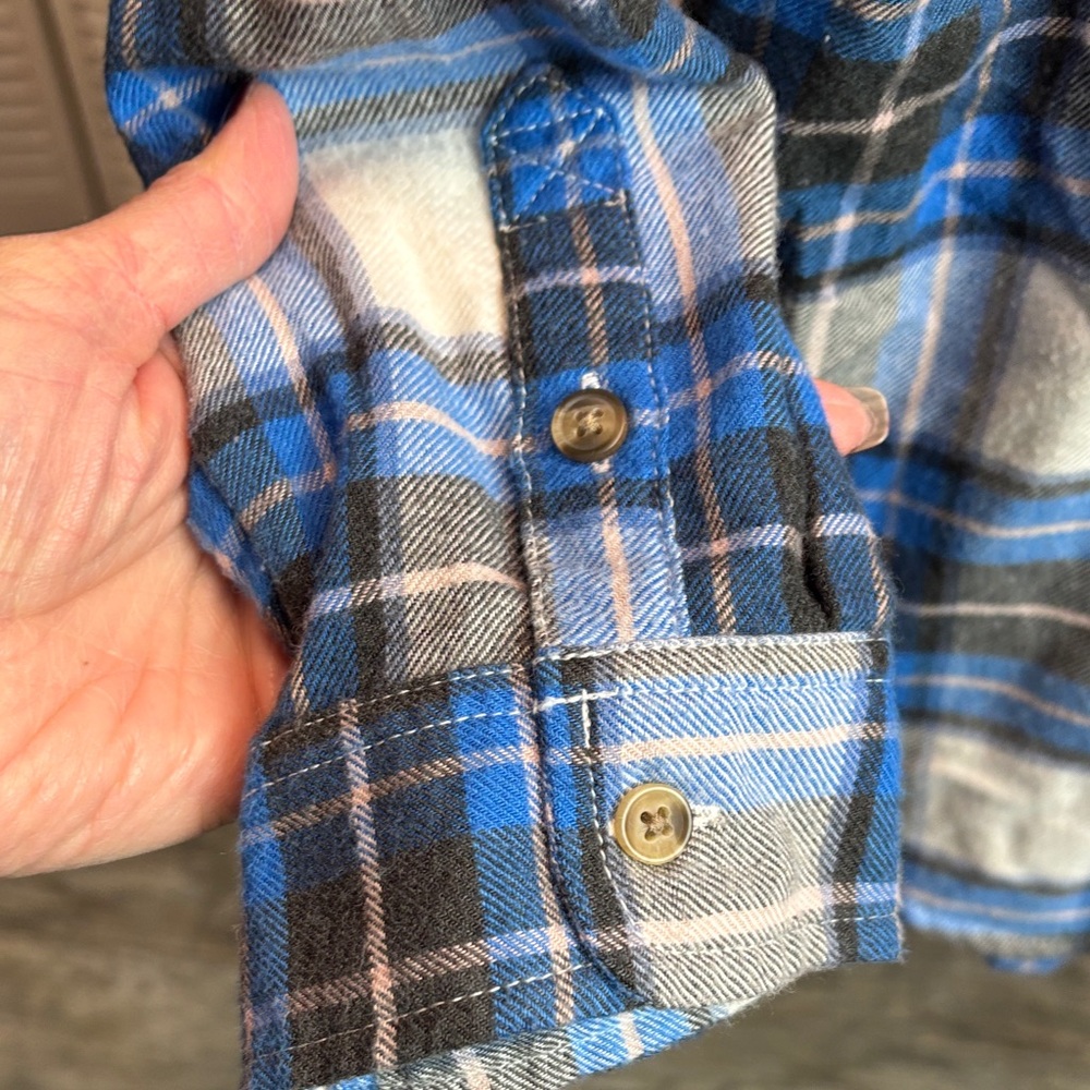 American Eagle Outfitters Boyfriend fit Button Up Shirt - Picture 4 of 6